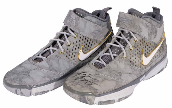 Kobe Bryant Lakers Signed Nike Zoom Kobe II Prelude Shoes Panini