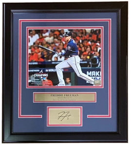 Freddie Freeman Framed 8x10 Atlanta Braves Photo w/ Laser Engraved Signature - Sports Integrity