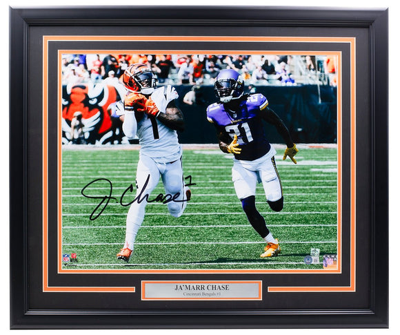 Ja'Marr Chase Signed Framed 16x20 Cincinnati Bengals Vs Vikings Photo BAS ITP - Sports Integrity