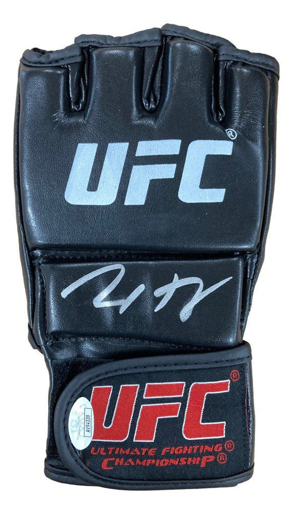 Max Holloway Signed UFC Replica Fight Glove JSA - Sports Integrity